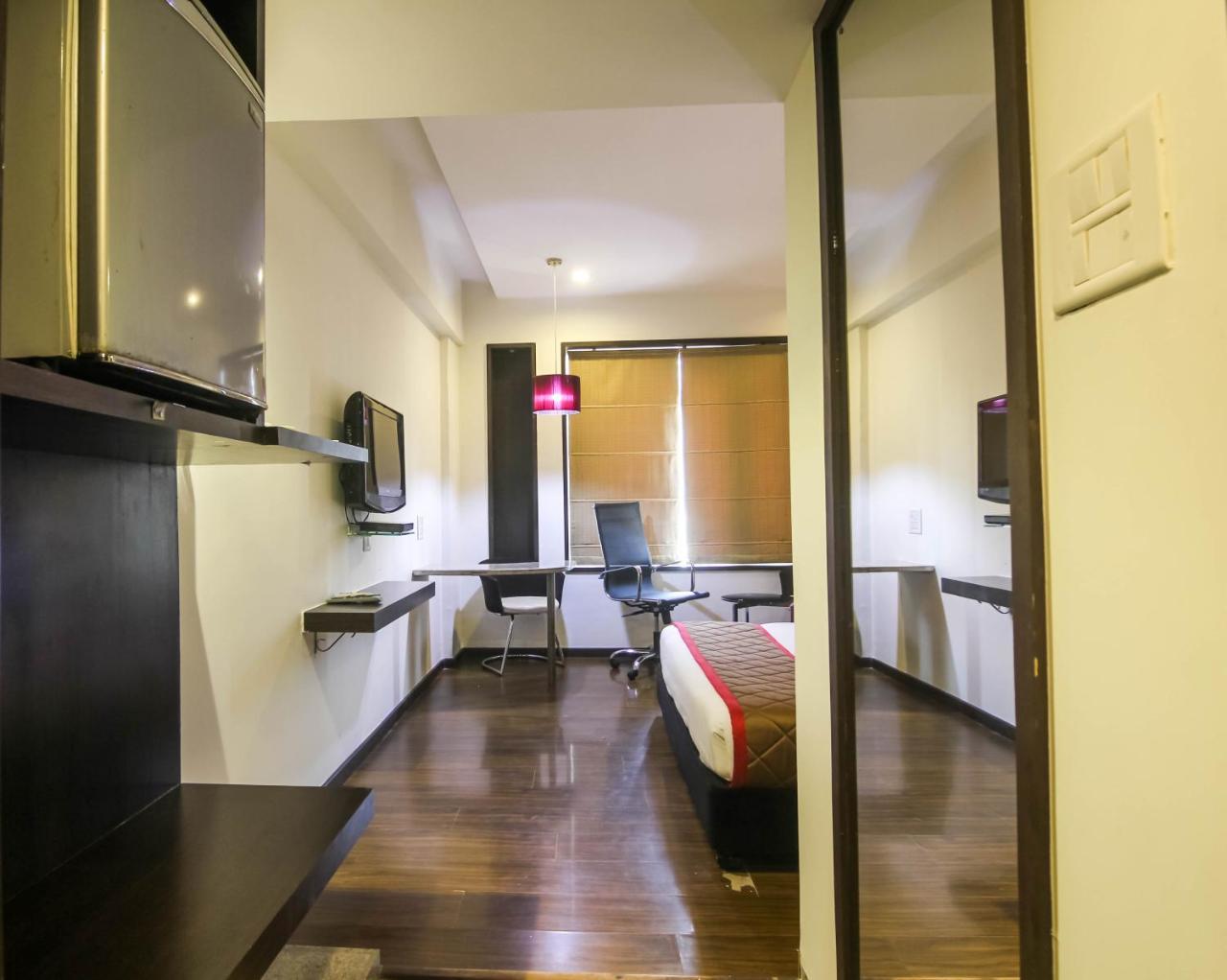 Hotel Lxia Hinjewadi - Indian Nationals Only Pimpri-Chinchwad Exterior foto